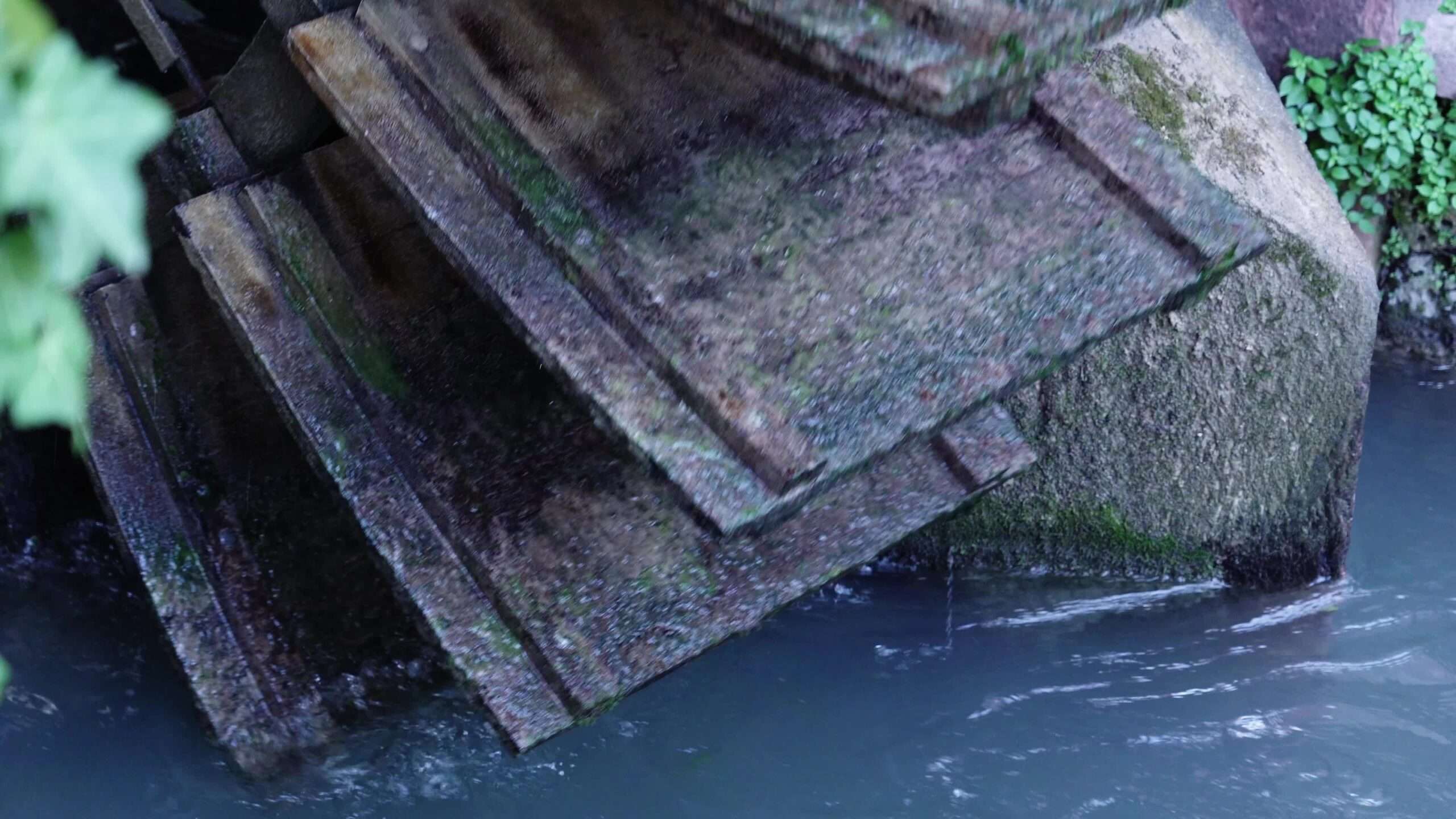 Primo piano del mulino ad acqua
