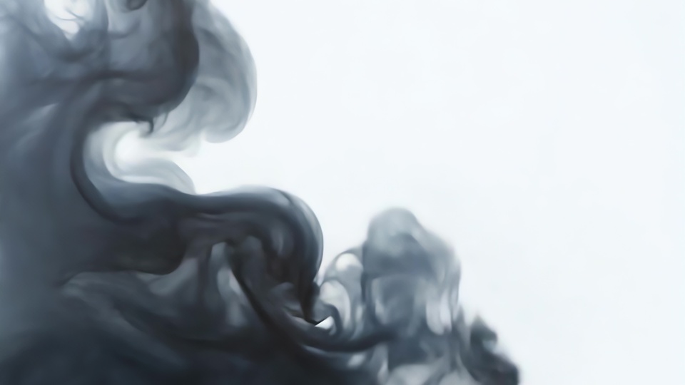 Transizione di fumo nero vorticoso